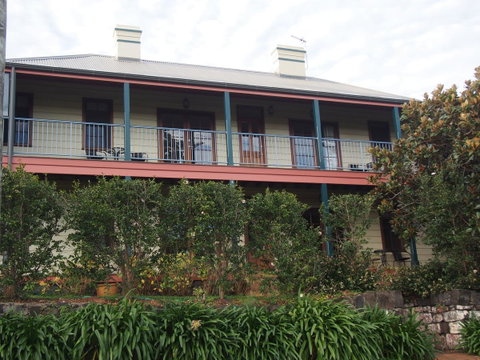 Bellevue Accommodation - Pubs and Clubs 16