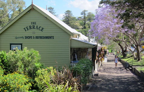 Bellevue Accommodation - Pubs and Clubs 18