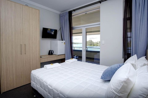 Lakes And Ocean Hotel Forster - Go Out 30