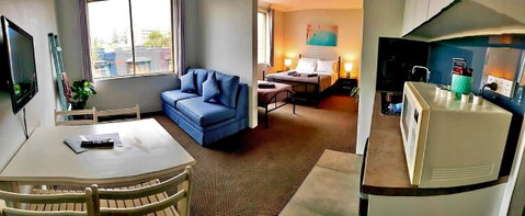 Manly Beachside Apartments - Go Out 10