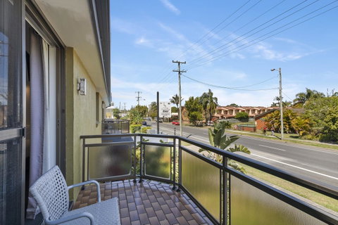 Coastal Bay Motel - Pubs and Clubs 7