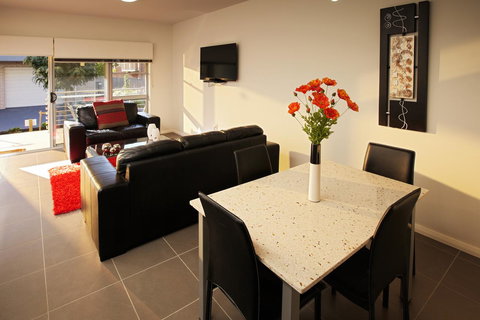 Charlestown Executive Apartments - Go Out 24