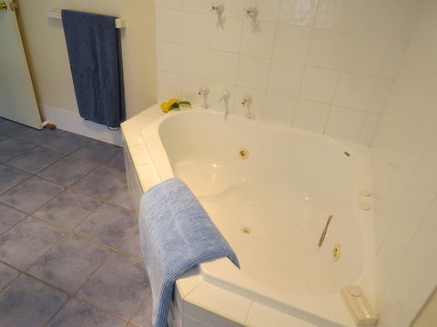 BlueWater Apartments - Pubs and Clubs 21