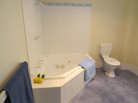 BlueWater Apartments - Pubs and Clubs 23