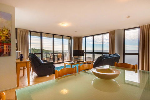 Pacific Towers Beach Resort - Go Out 42