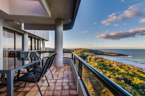 Pacific Towers Beach Resort - Go Out 15