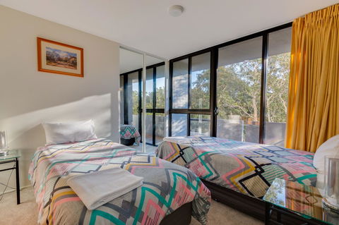 Pacific Towers Beach Resort - Go Out 30