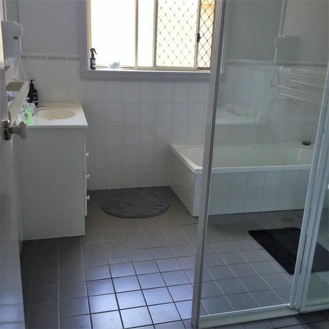 Tic Tac Toe Quality Accommodation - Pubs and Clubs 2