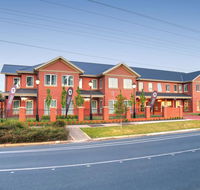Bolton on the Park - Pubs and Clubs