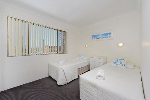 Beach House Holiday Apartments - Go Out 20