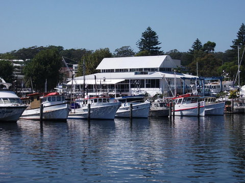 Tomaree Lodge - Go Out 13