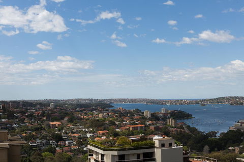 Rydges North Sydney - Pubs and Clubs 11