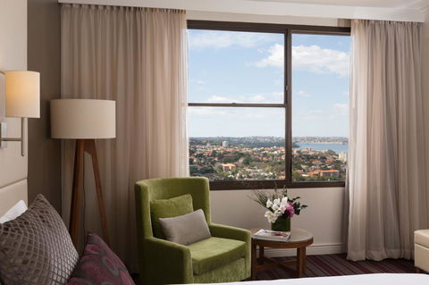 Rydges North Sydney - Pubs and Clubs 1