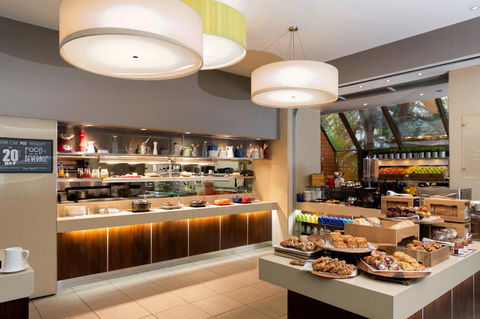 Rydges North Sydney - Pubs and Clubs 14