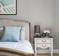 The Spa Cottage with HotTub Netflix  Stan - Pubs and Clubs