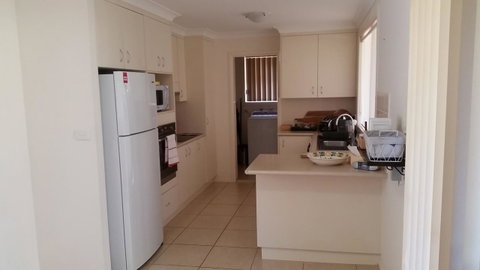 Twin Palms Holiday House At Lighthouse - Pubs and Clubs 6