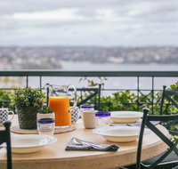 Private Room - luxury Mosman home - Go Out