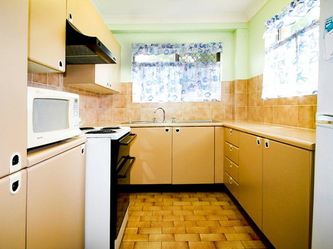 Braemar 9 - Go Out 10