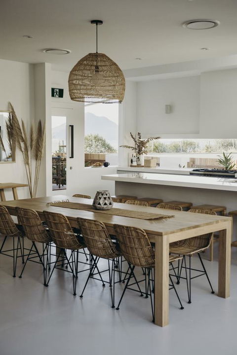 Salt At Shoal Bay - Pubs and Clubs 3