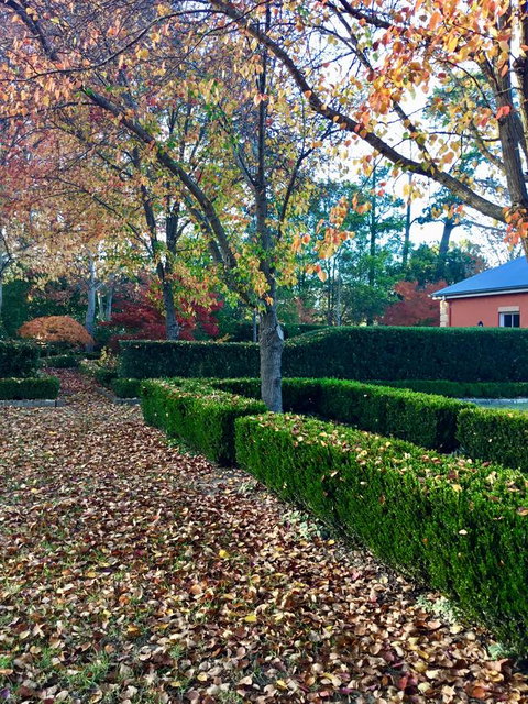 Chanticleer Gardens Barn Cottage With A Pool - Go Out 37