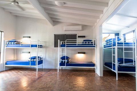 Wake Up! Byron Bay - Pubs and Clubs 6