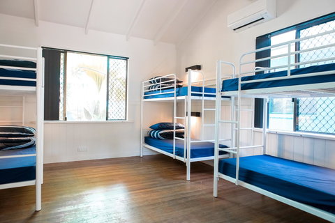 Wake Up! Byron Bay - Pubs and Clubs 33