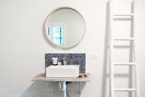 Wake Up! Byron Bay - Pubs and Clubs 30