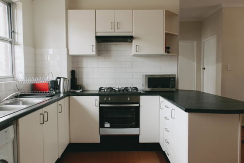 Lotus Stay Manly - Apartment 29B - Go Out 4