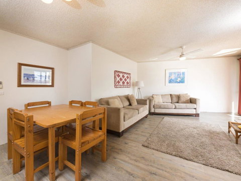 Centrepoint 10 - Go Out 2