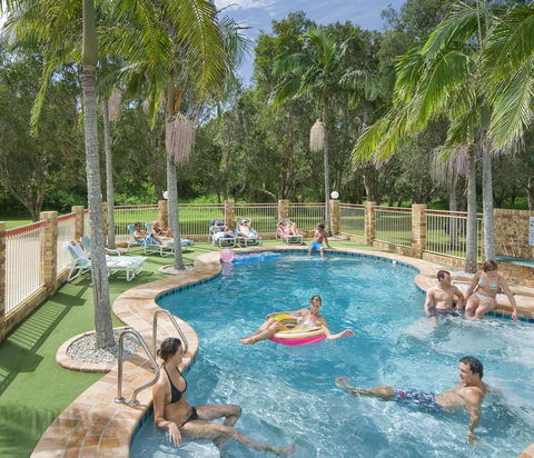 Glen Villa Resort - Pubs and Clubs 2