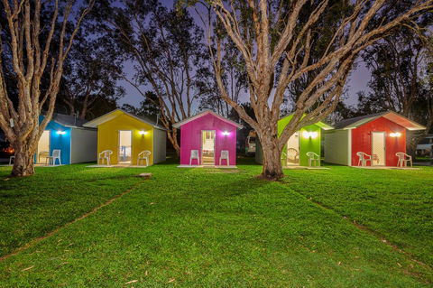 Glen Villa Resort - Pubs and Clubs 1