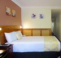 Highway Motor Inn Taree - Pubs and Clubs