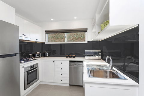 Modern Guest House - Go Out 10