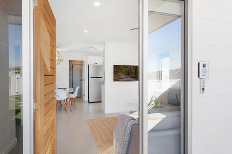 Modern Guest House - Go Out 6