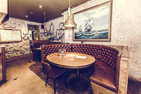 Clover Backpackers - Go Out 21