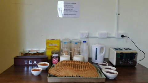 Clover Backpackers - Go Out 15