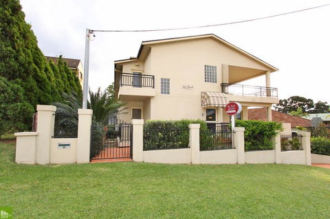 Bel Mondo Apartments - Pubs and Clubs 8
