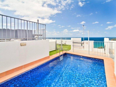 Relaxed Beachside Living - Go Out 16