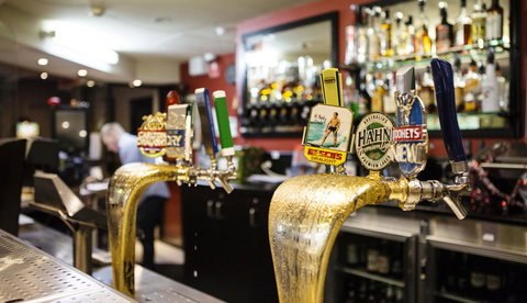 Nightcap At Hume Hotel - Pubs and Clubs 22