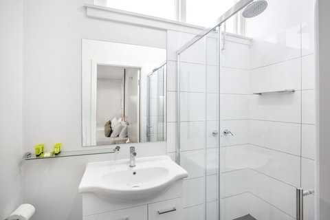 Nightcap At Hume Hotel - Pubs and Clubs 1