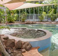 Nightcliff Foreshore Getaway - McKay Gardens - Pubs and Clubs