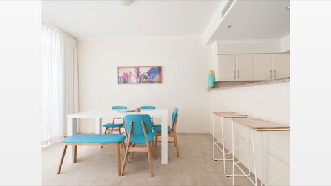 Seaspray Villa 5 - Pubs and Clubs 2