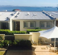 Seaspray Villa 5 - Pubs and Clubs