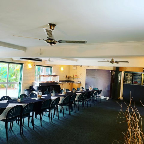 Pine Tree Motel - Pubs and Clubs 38