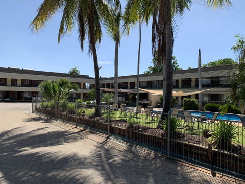 Pine Tree Motel - Pubs and Clubs 2