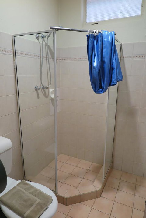 Jump Inn Alice Budget Accommodation - Pubs and Clubs 6