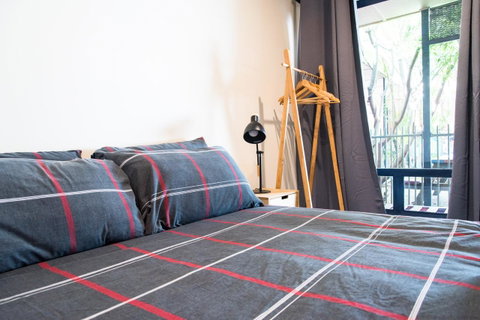 Jump Inn Alice Budget Accommodation - Pubs and Clubs 44