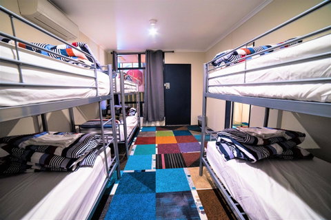 Jump Inn Alice Budget Accommodation - Pubs and Clubs 42