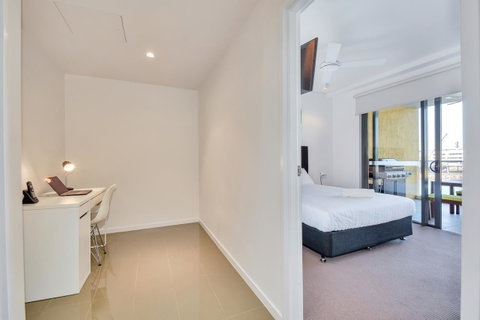 Astra Apartments Darwin - Pubs and Clubs 7