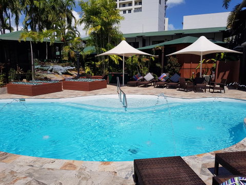 Palms City Resort - Pubs and Clubs 1